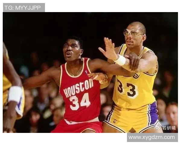 哈基姆·奥拉朱旺：从尼日利亚天才到NBA传奇中锋的辉煌历程