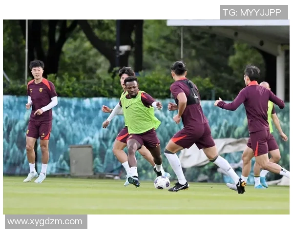 激烈对决燃爆全场 体育赛事带来激情与挑战 展现运动员无限潜力与团队协作